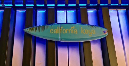 California Keys + Surfboard USB Stick