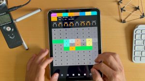 7III Tap Ableton Live clips view with device bar