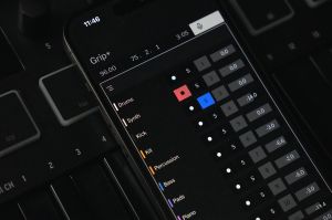 Arm tracks while recording